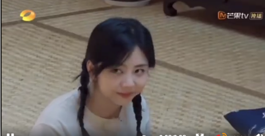 任嘉伦对谭松韵就是不一样，《向往的生活》偷