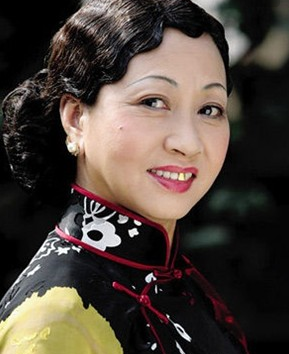 “包租婆”元秋，敢骂洪金宝，叫成龙“大鼻”，星爷三次请她复出