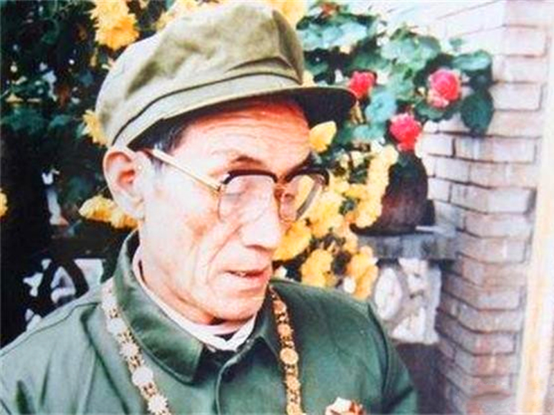 ���ճɷû����������񣬵�Сƽ����Ѱ�ң�ԭ����Ӣ���������ֵ�