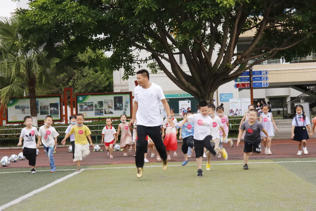 关于四叶娃在天府新区南湖小学一场爱的旅程