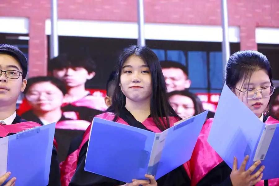 毕业典礼 | 后浪奔涌 未来可期