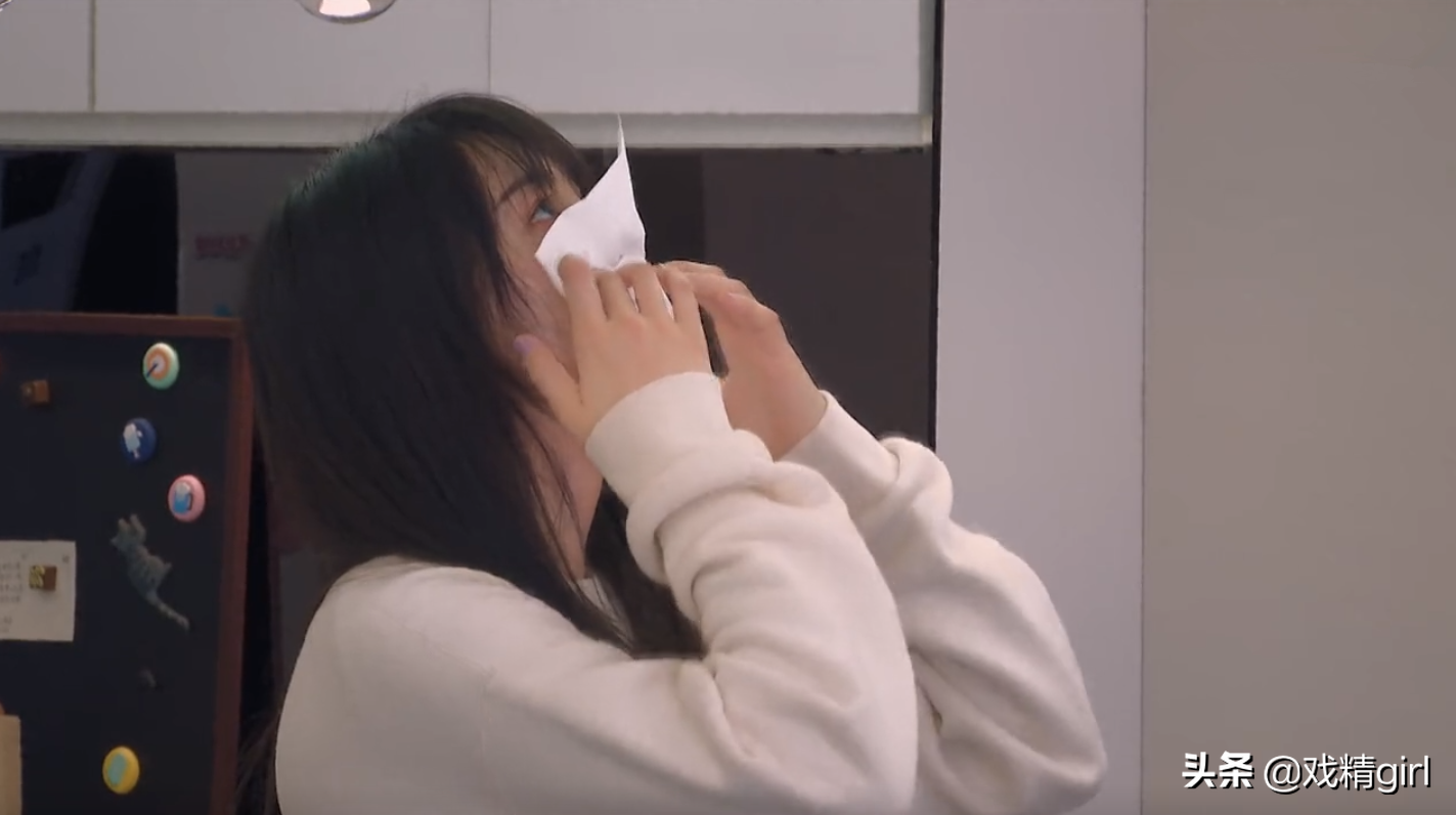 郑爽被圈内人拉黑，对方一句“你果然是他们说