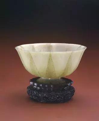 中国古代最大玉器出自乾隆时期，乾隆的挚爱 ，堪称“玉中香妃”