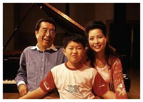 51岁李双江娶24岁梦鸽，她是自愿的吗？会不会有