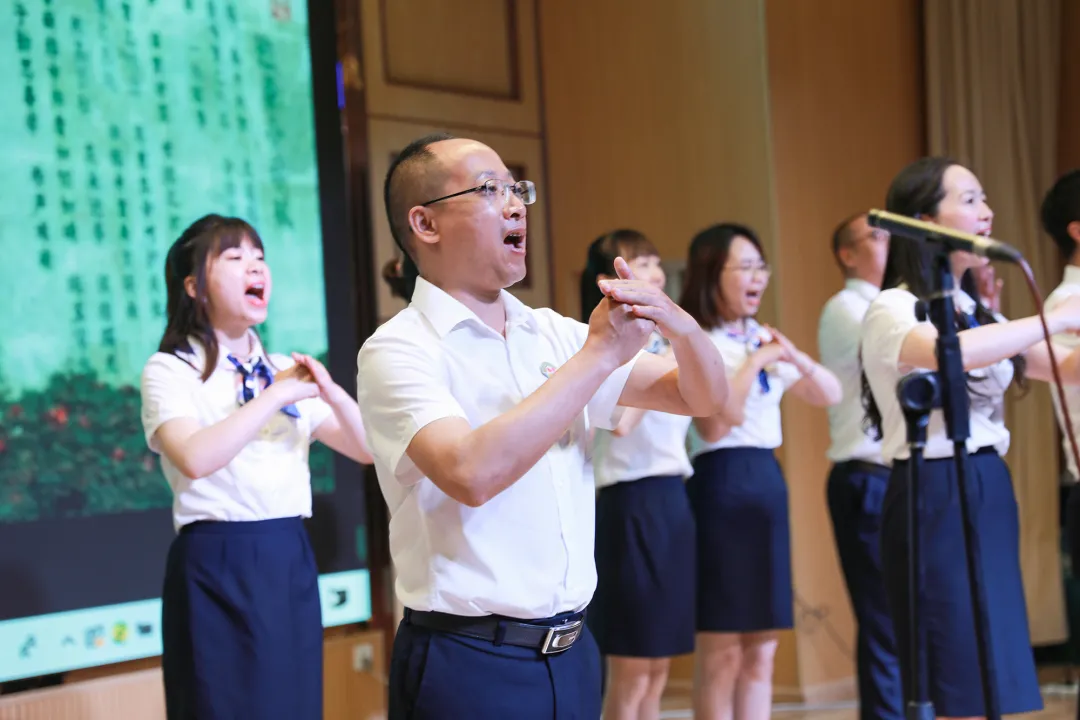 润满园春色 享悦读馨香丨成都市教师读书活动走进双流东升迎春小学