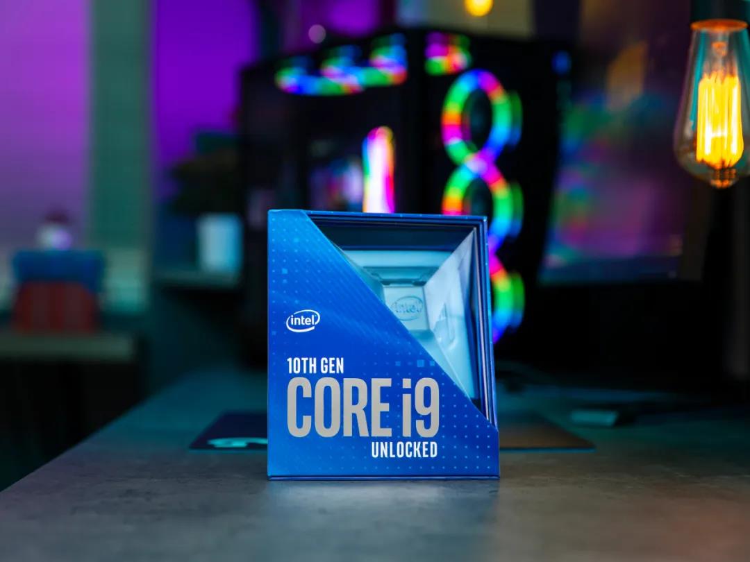 Intel第10代酷睿i9-10900K：太“热”情，买回来玩CPU超频的金钱游戏？
