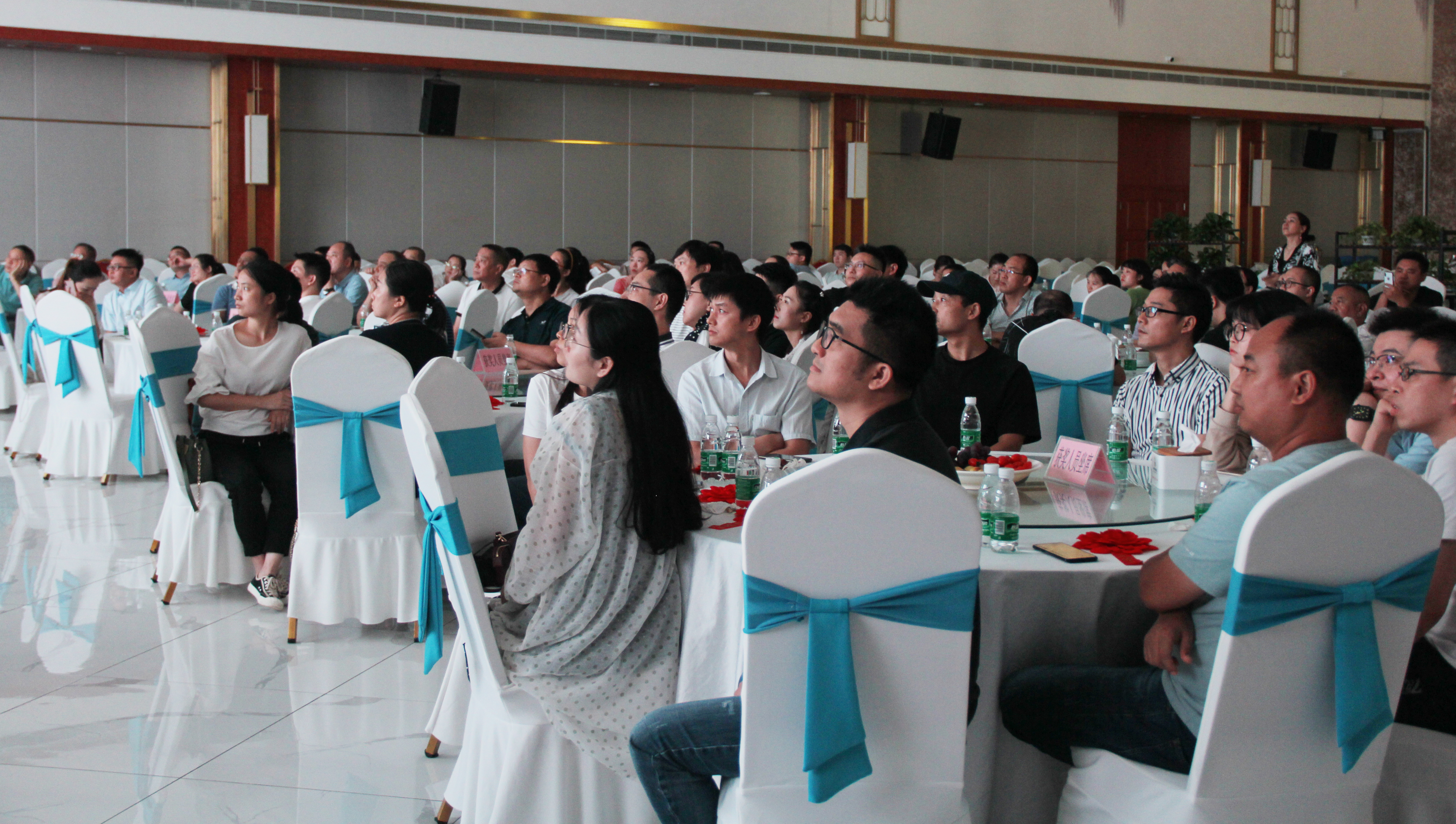 崇州二医院2020年医师节表彰大会圆满落幕