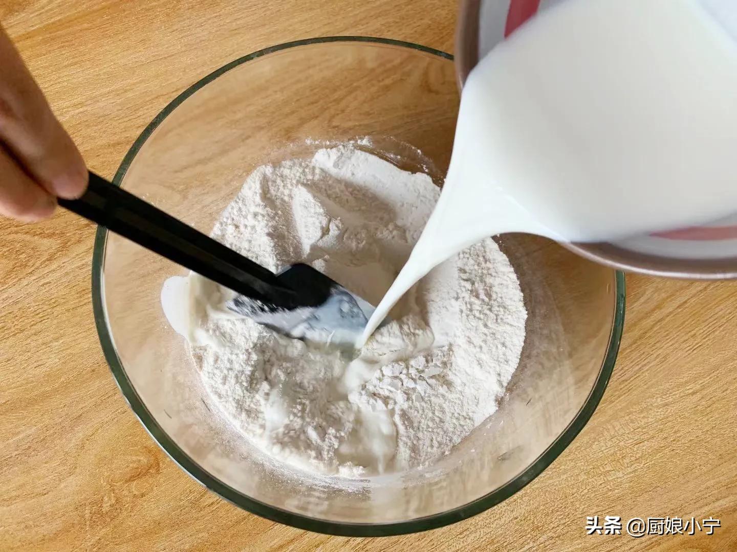 愛吃披薩不用買，學會這配方，外皮酥脆超級拉絲，媲美必勝客