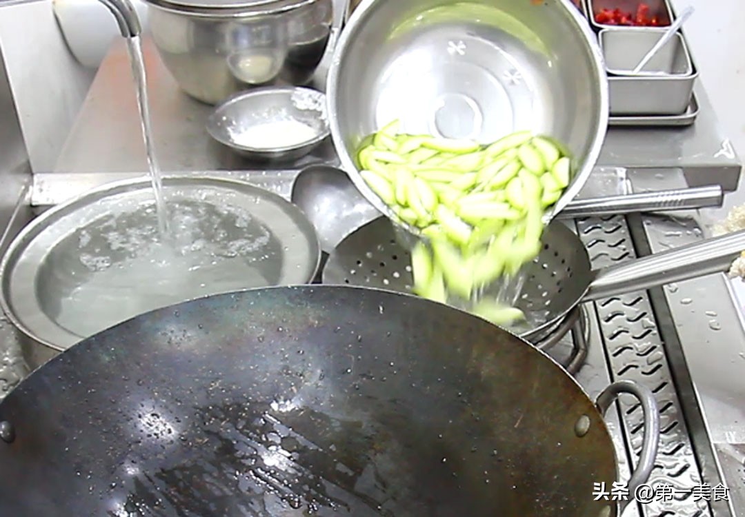 图片[5]-的家常小菜酸辣西葫芦做法 酸爽可口-起舞食谱网