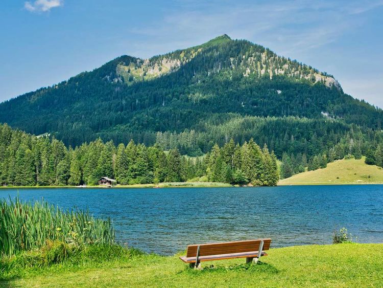 Traveling to see the world: Inventory of the most beautiful mountain lakes in the Alps, which one do you like best?