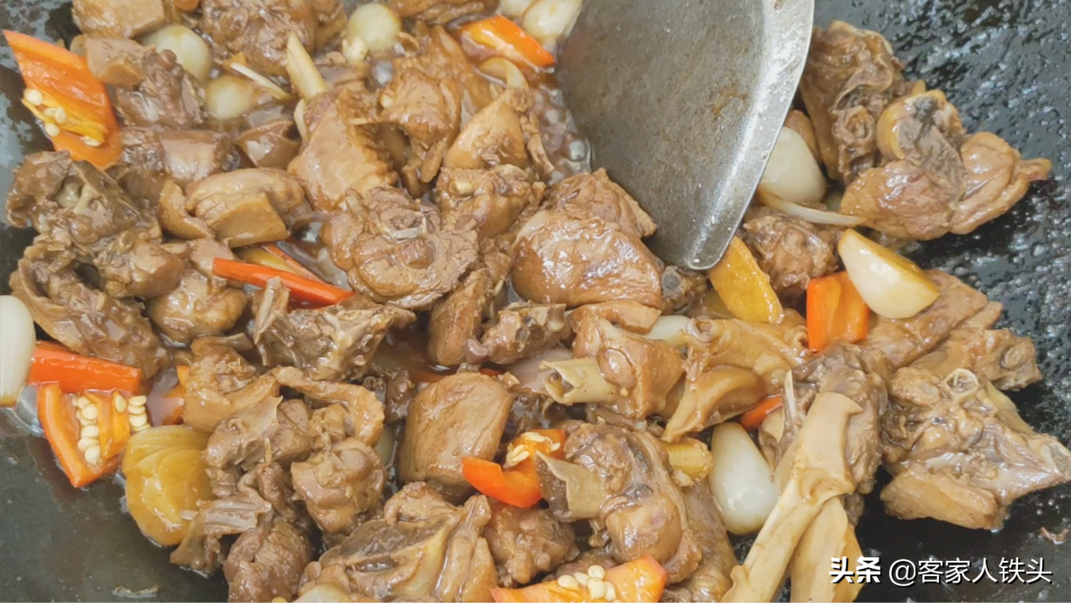 客家人吃鴨肉真有一套，簡單配料與做法，出鍋一看流口水，真解饞