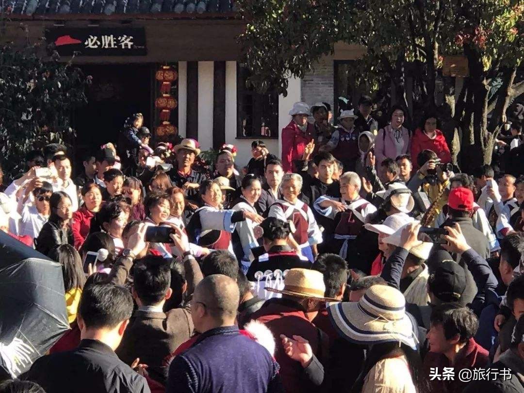 China's three major "blocking cities": crowds of people during holidays, tourists: people do not see scenery but people
