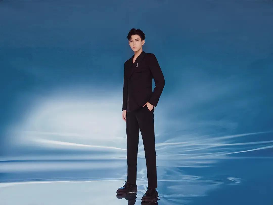 女星比美男星比身高，180以上的李现邓伦为增高