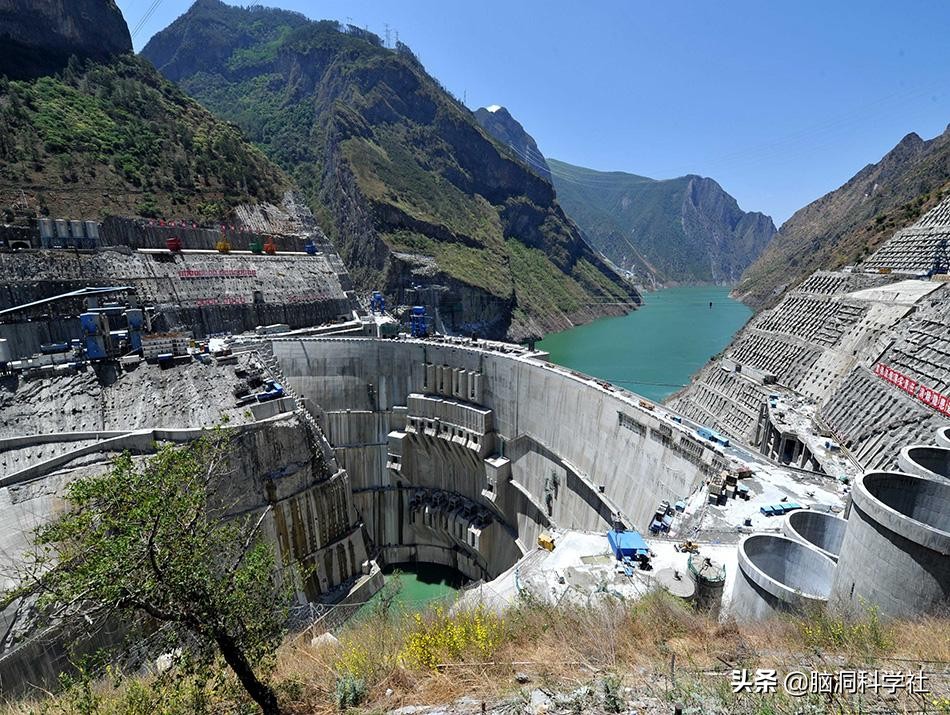 三峽大壩裝機容量超出第二名一半，發(fā)電量卻差不多，為什么？