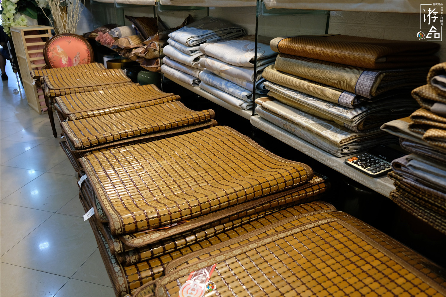 漫游山城：重庆人最爱逛的批发市场，你家里的东西或许都来自这里