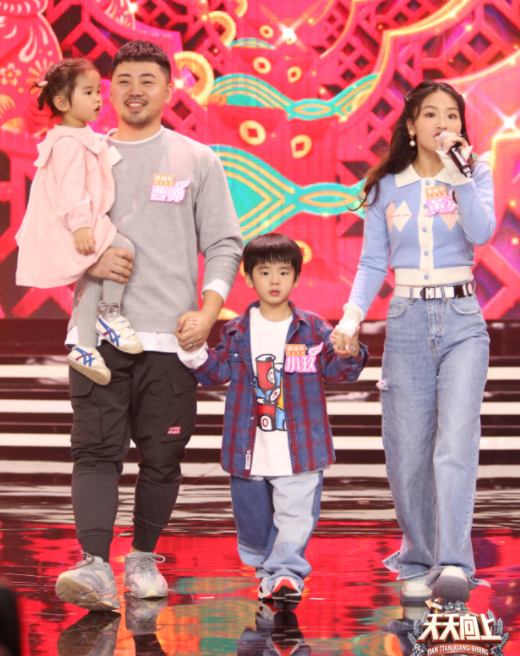 Huang Ying's son writes a letter to date to Qi Wei's daughter! Happy waved to the word, the Lucky that be the same as casing is taller