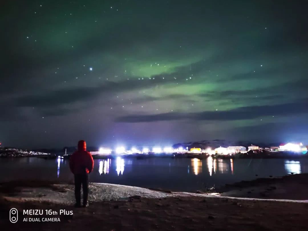 北極向北，邂逅一場絕美極光