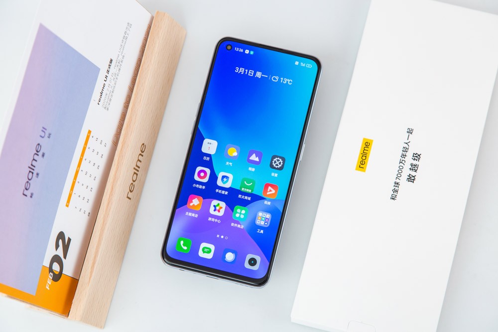 ȫ��ս�񲻸�GT֮����realme ����GT�������