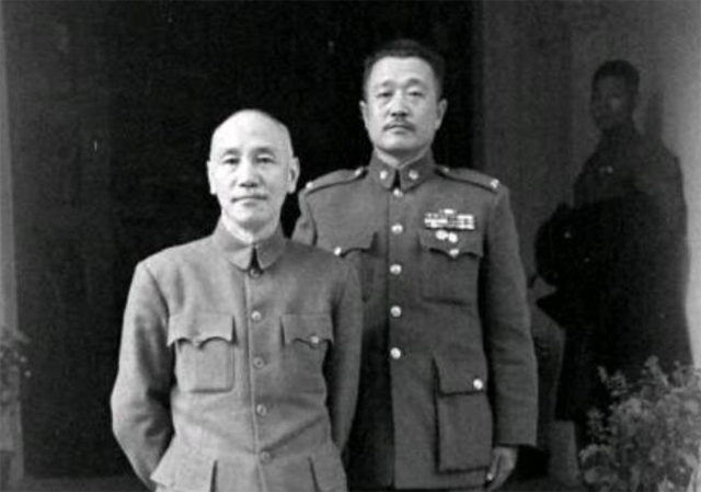 淮海战役，杜聿明被俘的真实经过：自曝身份要求见陈毅