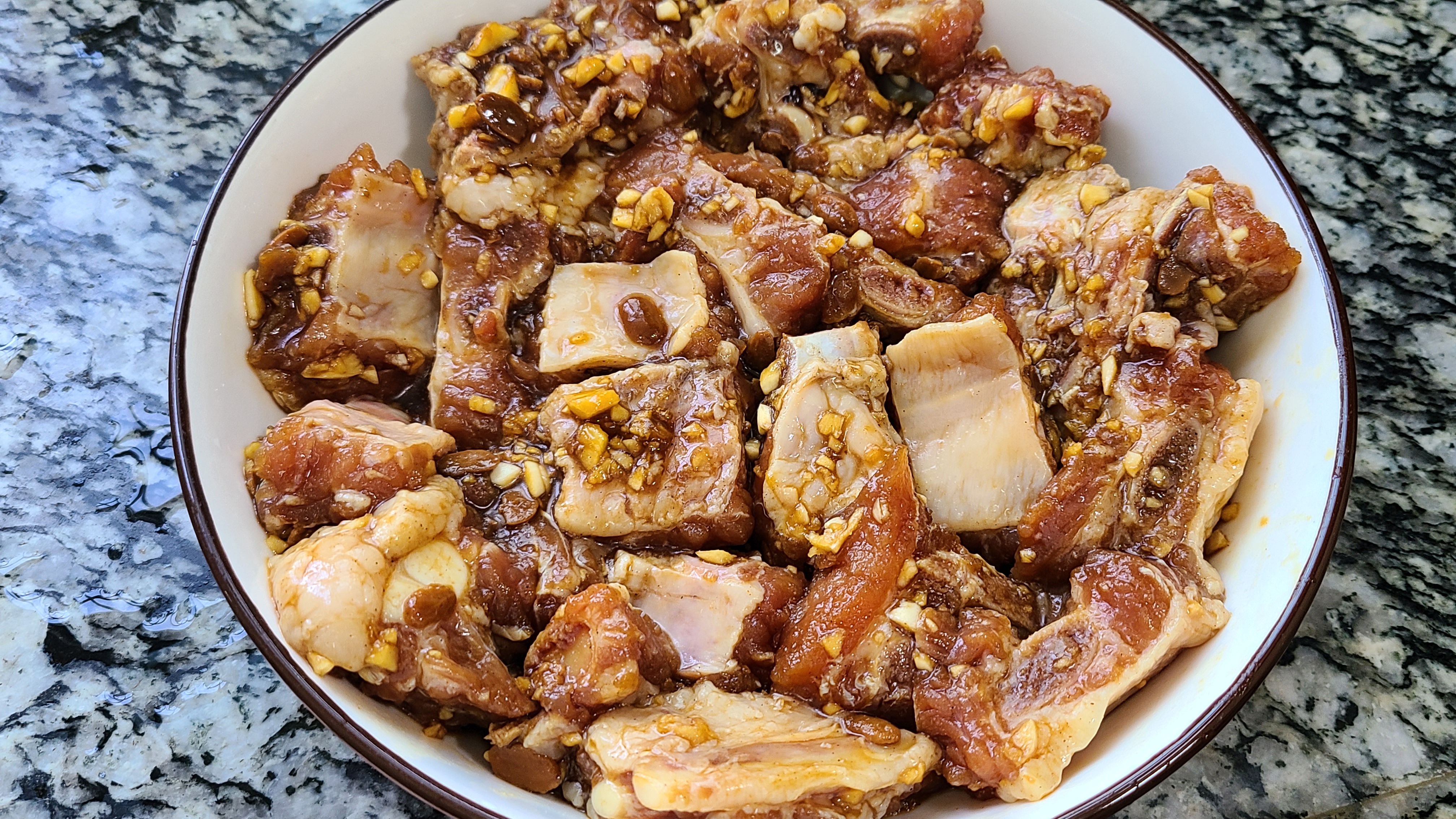 蒸排骨的家常做法，排骨香味濃味道好，廣東人都說好吃