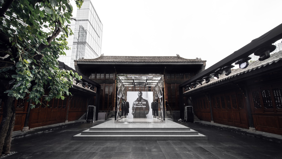 杨芸晴、王鹤棣成都出席杰尼亚快闪店活动