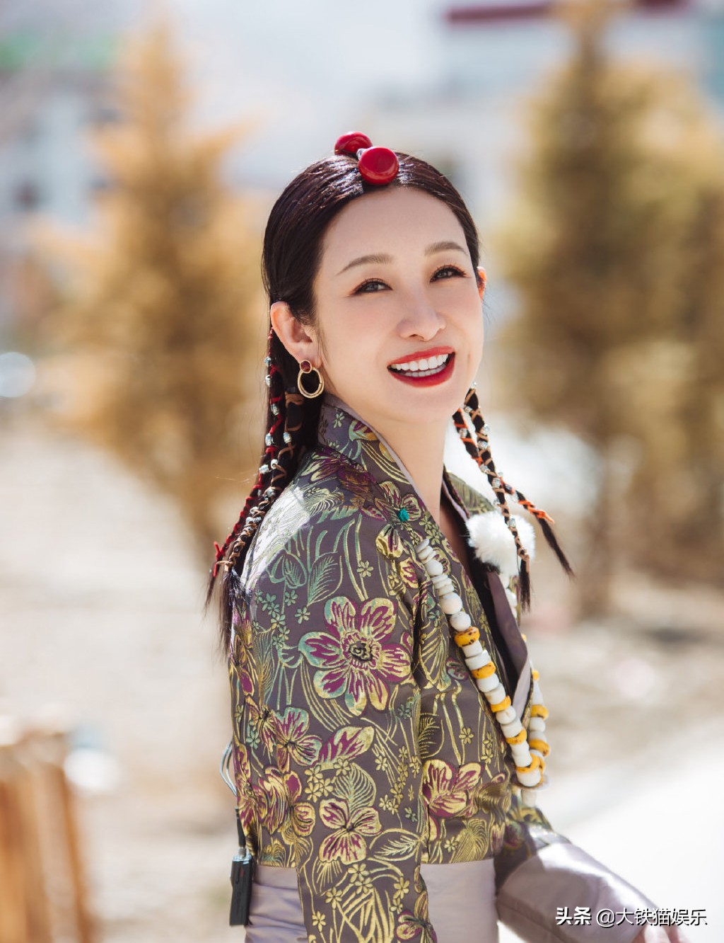 3位“赢在下半场”的女星，年轻时显老，年过四