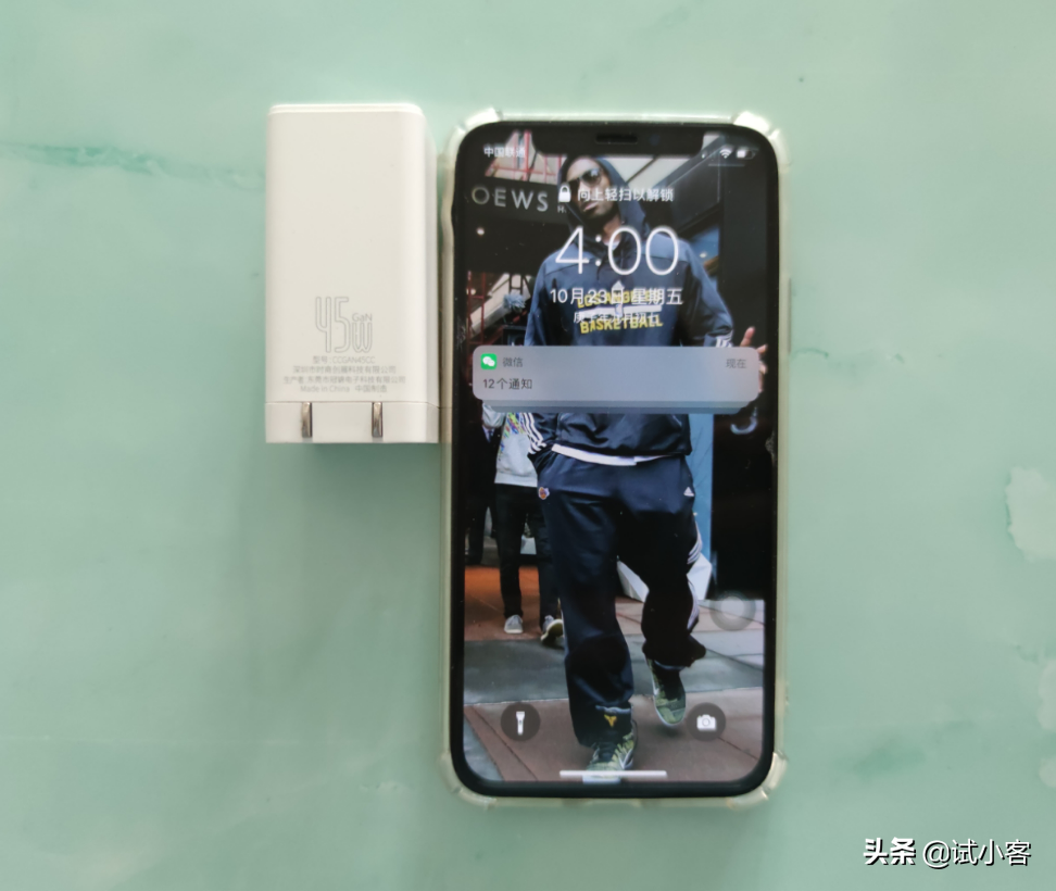 iPhone 12充电头怎么选？便携小巧的倍思快充头才是我的菜