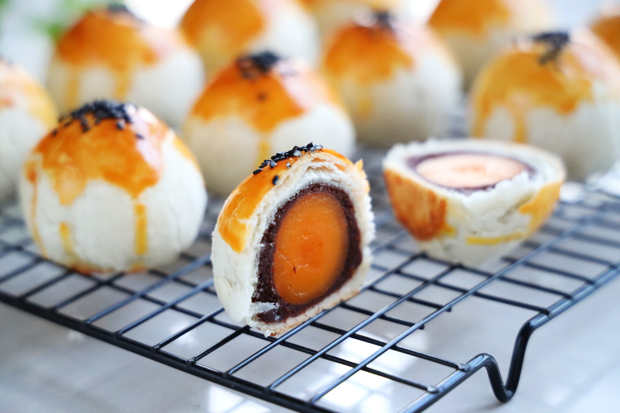 外面一个要8块钱，自己在家做好吃无添加，咬一口酥得掉渣，太香