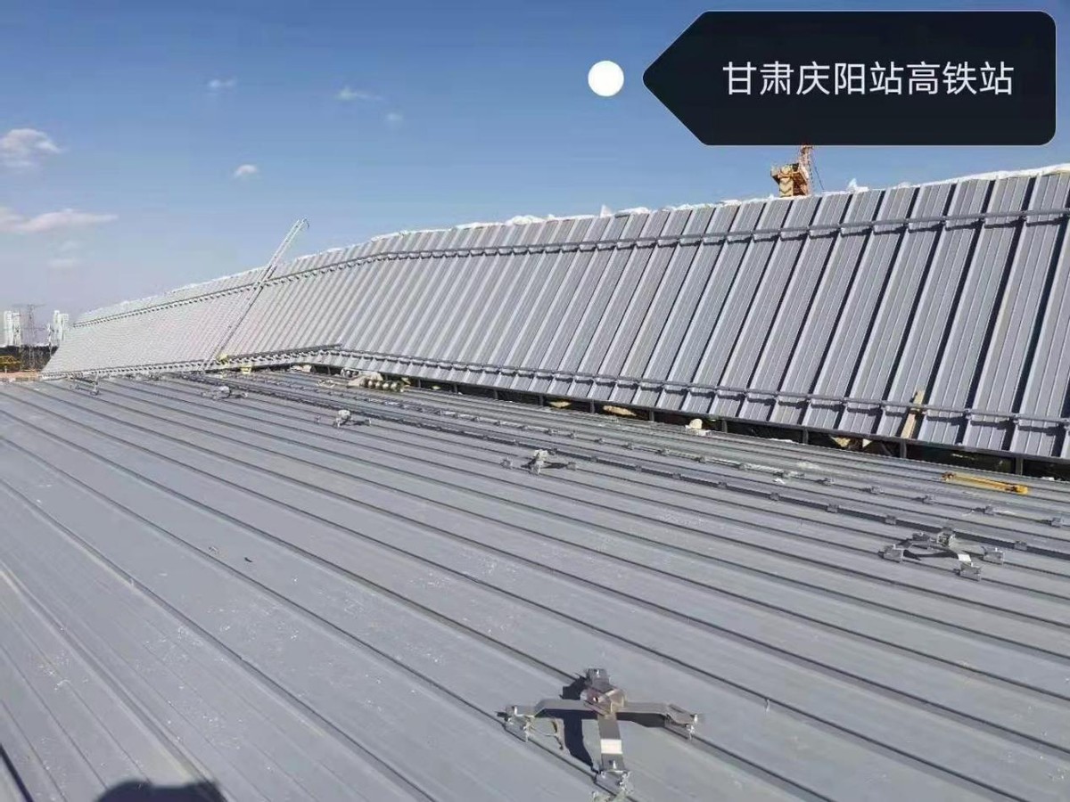 鋁鎂錳板是一種性價比較高的屋面