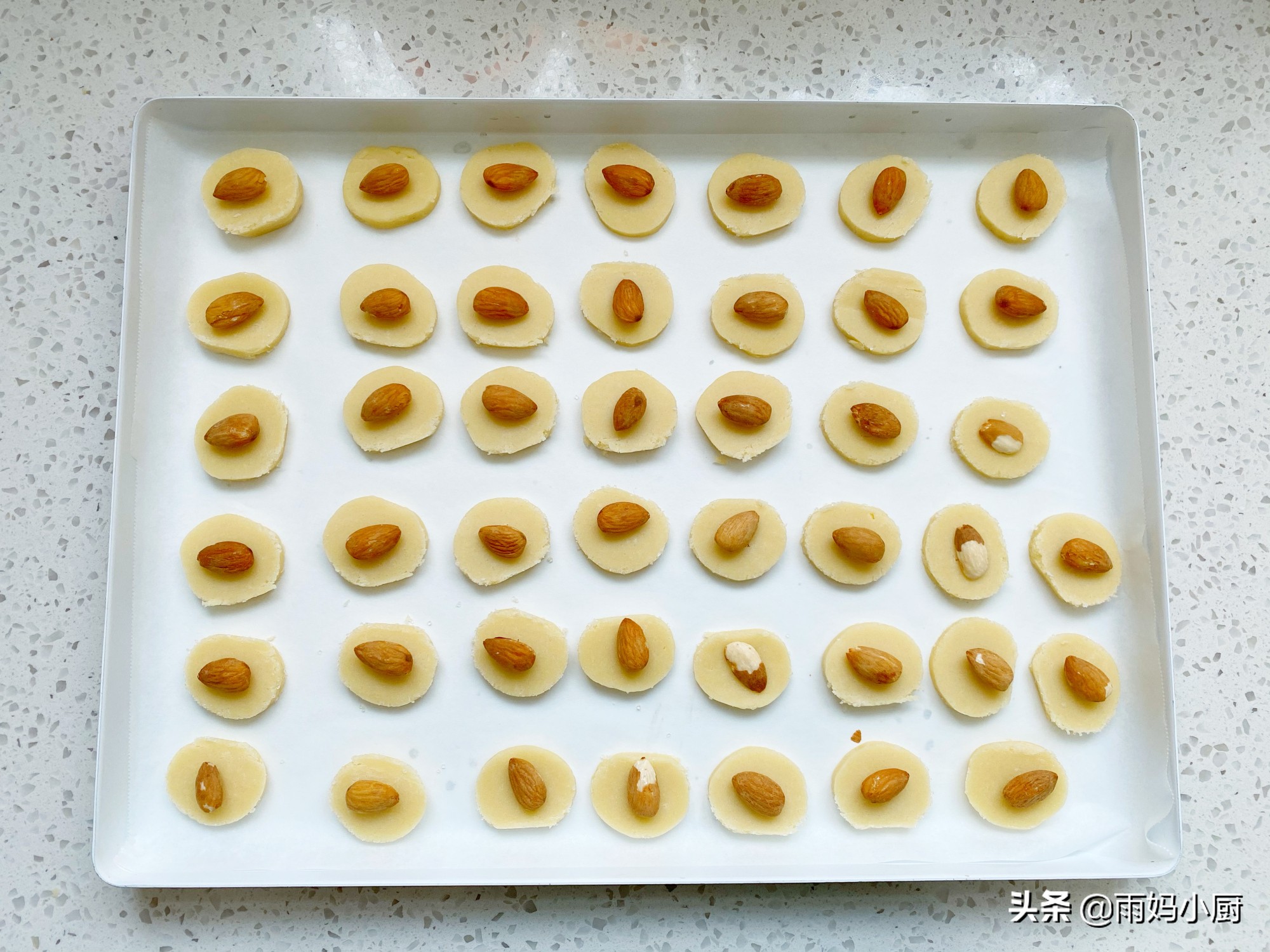 過年餅乾自己做，健康美味零添加，一口一個酥掉渣，全家都愛吃