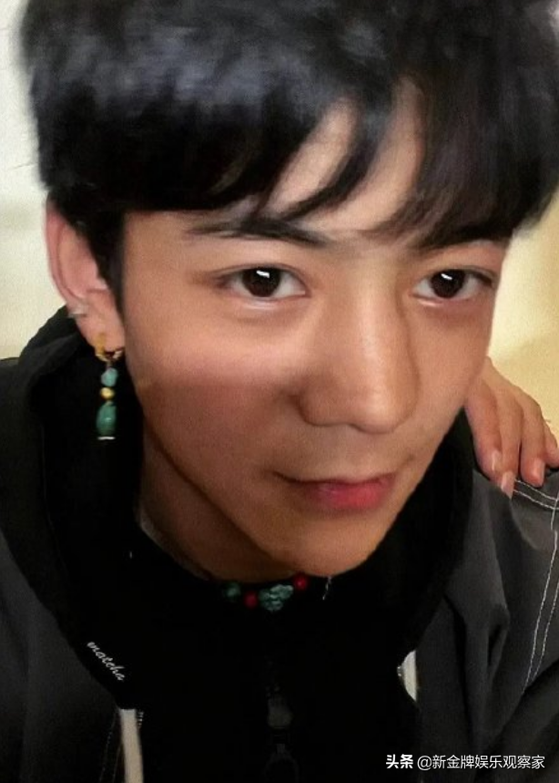 Ding Zhen exposes to the sun oneself see Gu Ling's mom, go out to do not have a few months, became make stalk gift without what surprise flatly? 