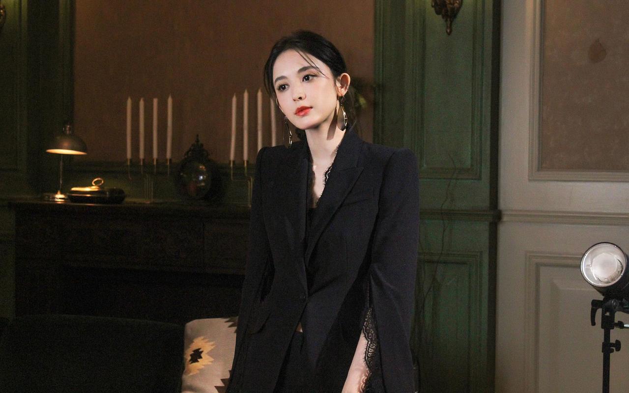 古力娜扎回应叫错名字，何炅自曝和陈冠希尴尬