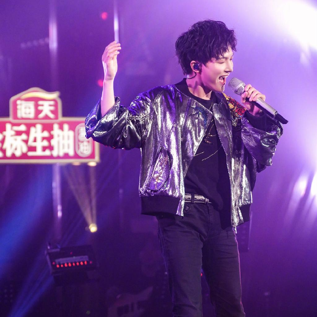 “音乐精灵”原地踏步！越来越红的周深，成了歌坛的遗憾