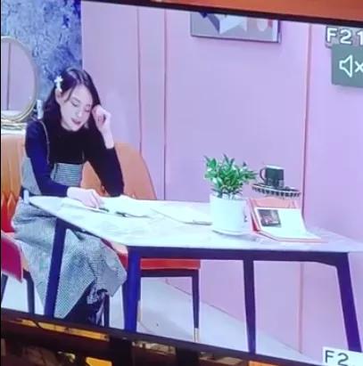 声明|疑似郑爽退圈声明曝光 哭着承认不懂事却看不出一丝悔意！