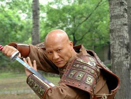 演坏人到极致，有人成了赢家，而他落了这般下