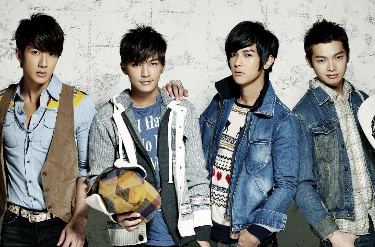 吴尊林丽吟在综艺节目里完婚，飞轮海无一人到