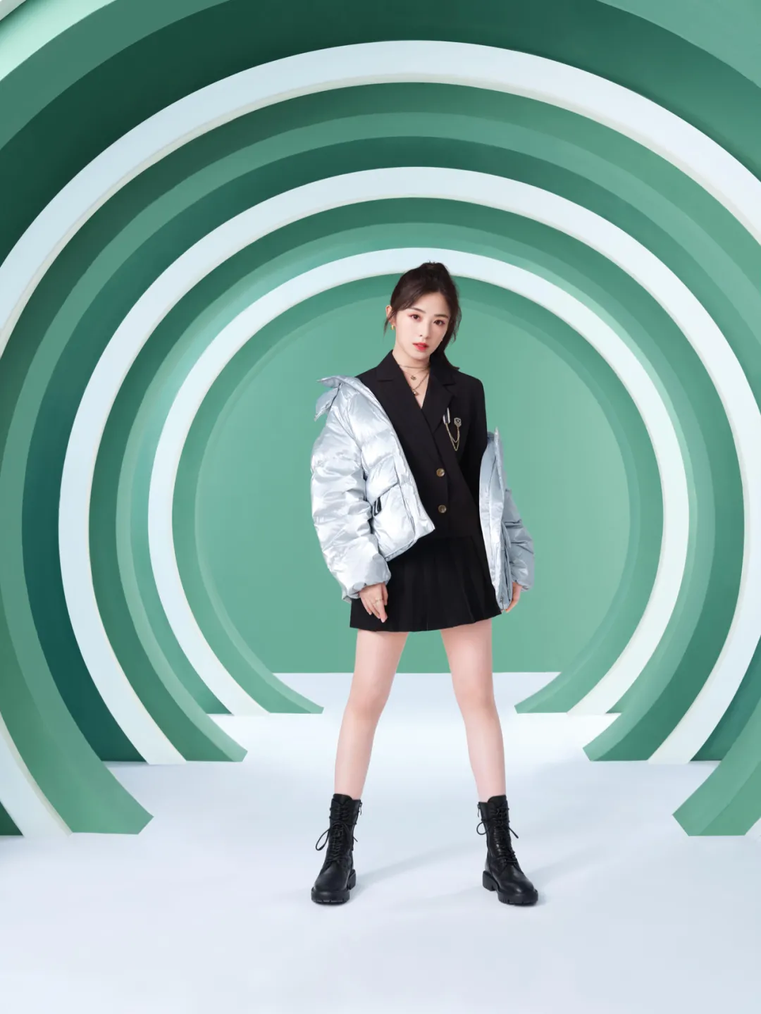 从公主到女王,张含韵真正的“热爱”,你知道吗?