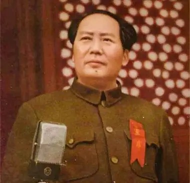 林彪不同意出兵朝鲜有两个原因，毛主席力排众议决定一定要出兵