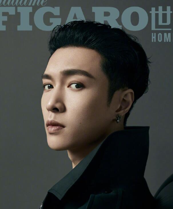 心疼！网曝张艺兴被SM公司拒之门外，团队海外活