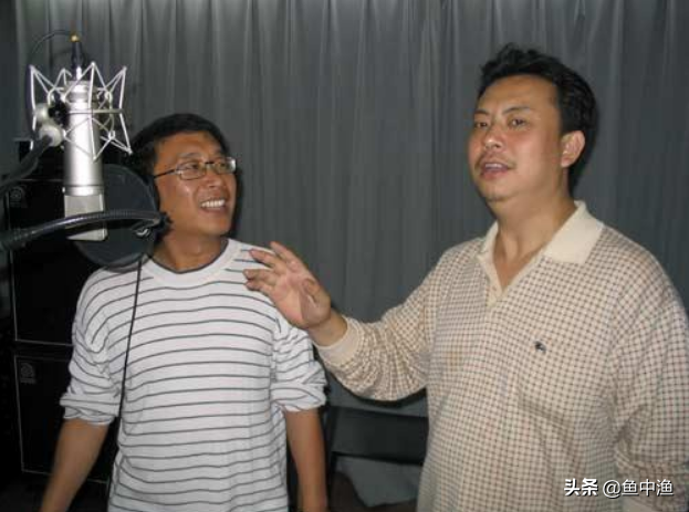 靠《两只蝴蝶》狂赚2亿，敢跟刘德华拼人气，庞龙终究毁于口水歌