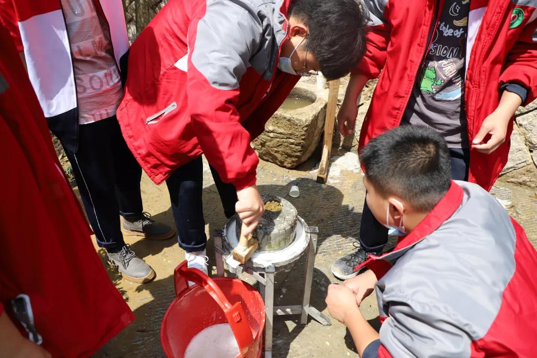 继承传统经典 争做中国好少年固始永和中学高一年级西九华山研学行