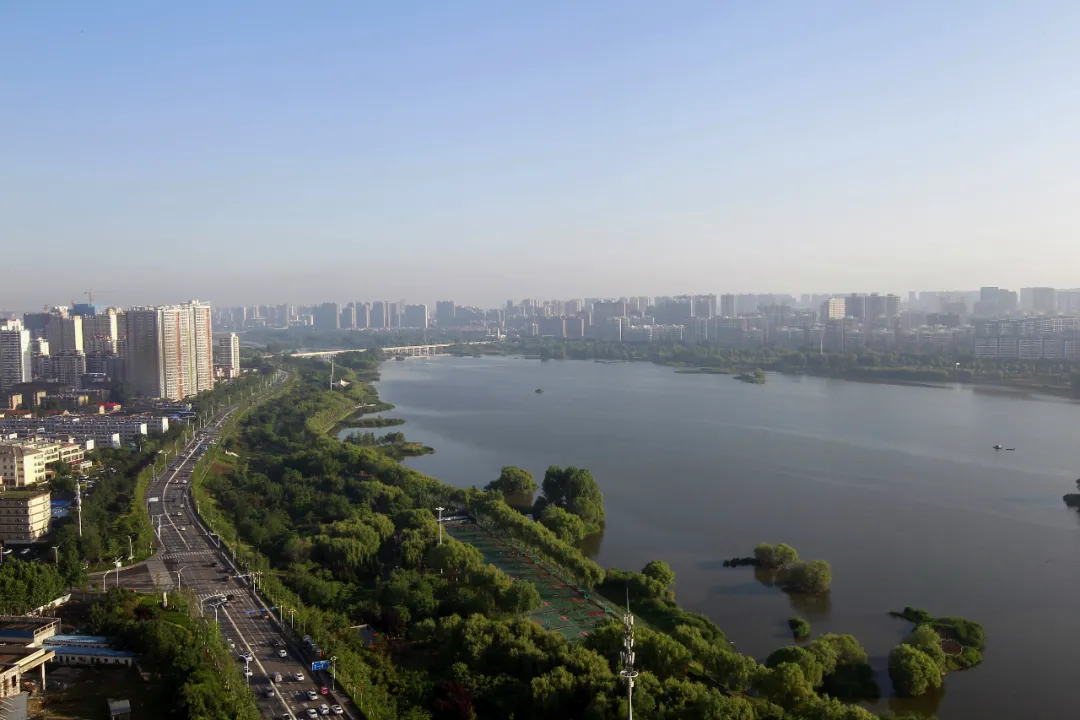 临沂再现“一线天”景观
