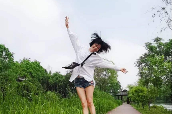 曾火遍大江南北的祝无双，如今已41岁的她，还是当年那个女神