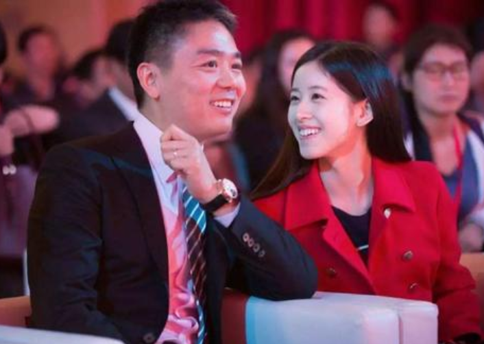 细数刘强东背后的女人——章泽天：我可不是刘强东的花瓶