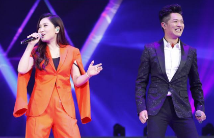 难怪凤凰传奇做不成夫妻，原来玲花嫁给了音乐