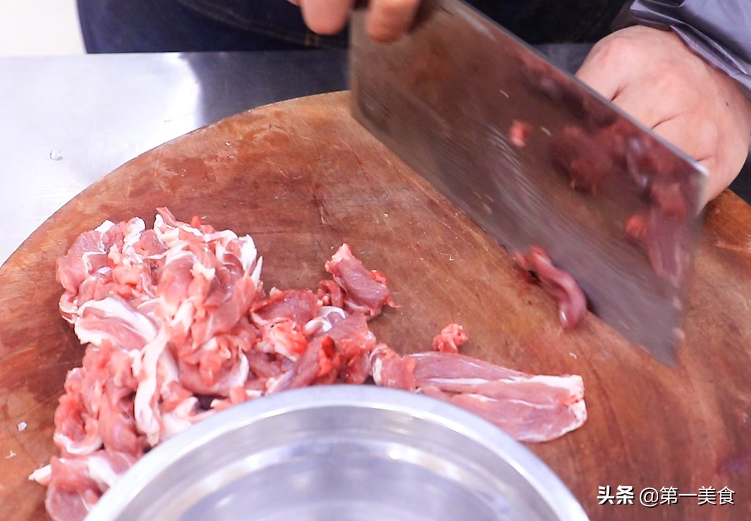 图片[3]-厨师长教你葱爆羊肉正确做法-起舞食谱网