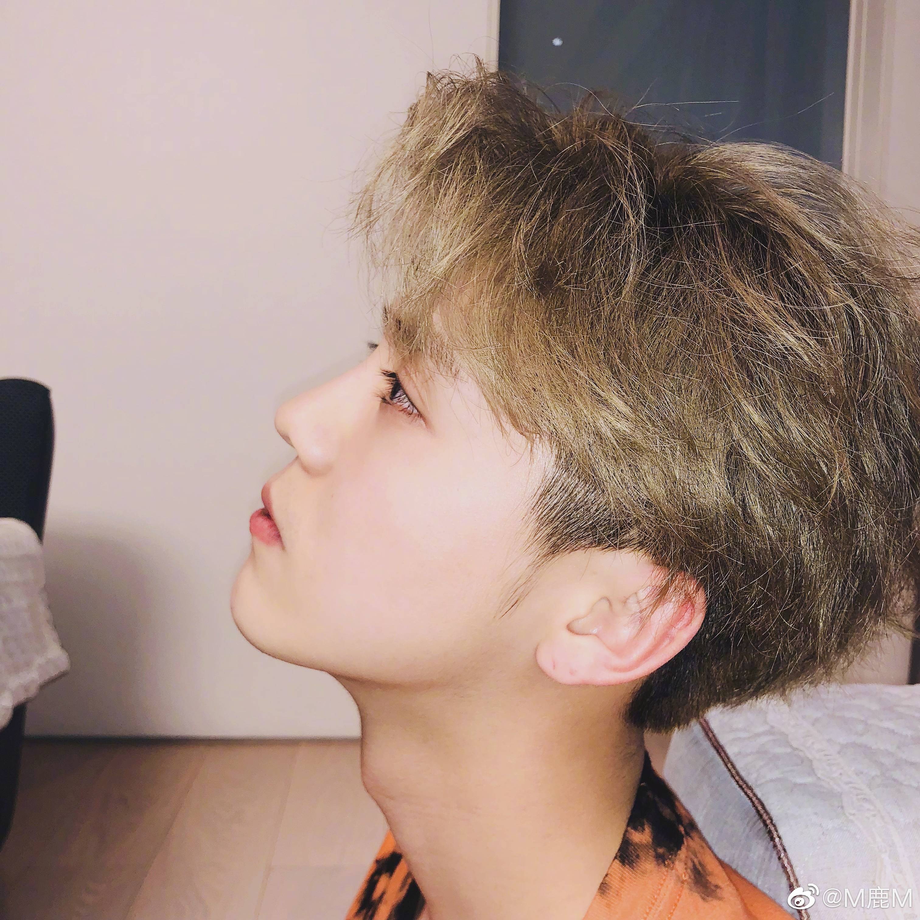 当关晓彤节目中被提到和鹿晗结婚，谁注意到何