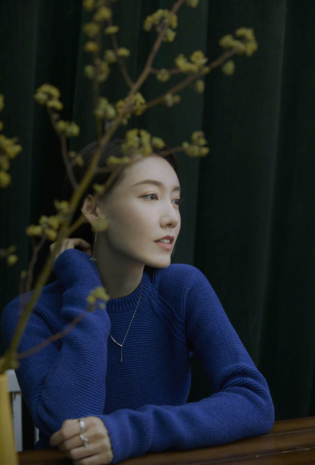 本以为是单身，却不想早已结婚，而她们已经当妈妈了