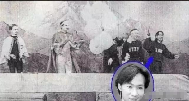 1993年，黄家驹和主持人掉下舞台，一人死亡，他却因为安全帽幸免