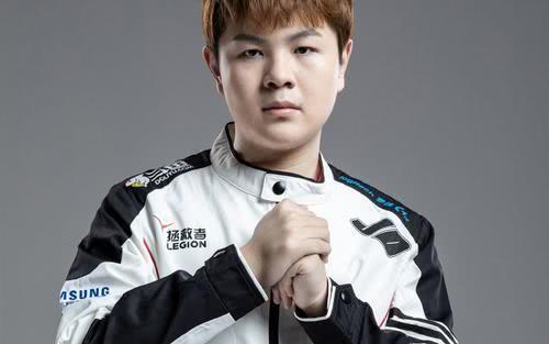 Zoom女友再次发微博抨击Zoom，称根本没有体验过什么是上流生活